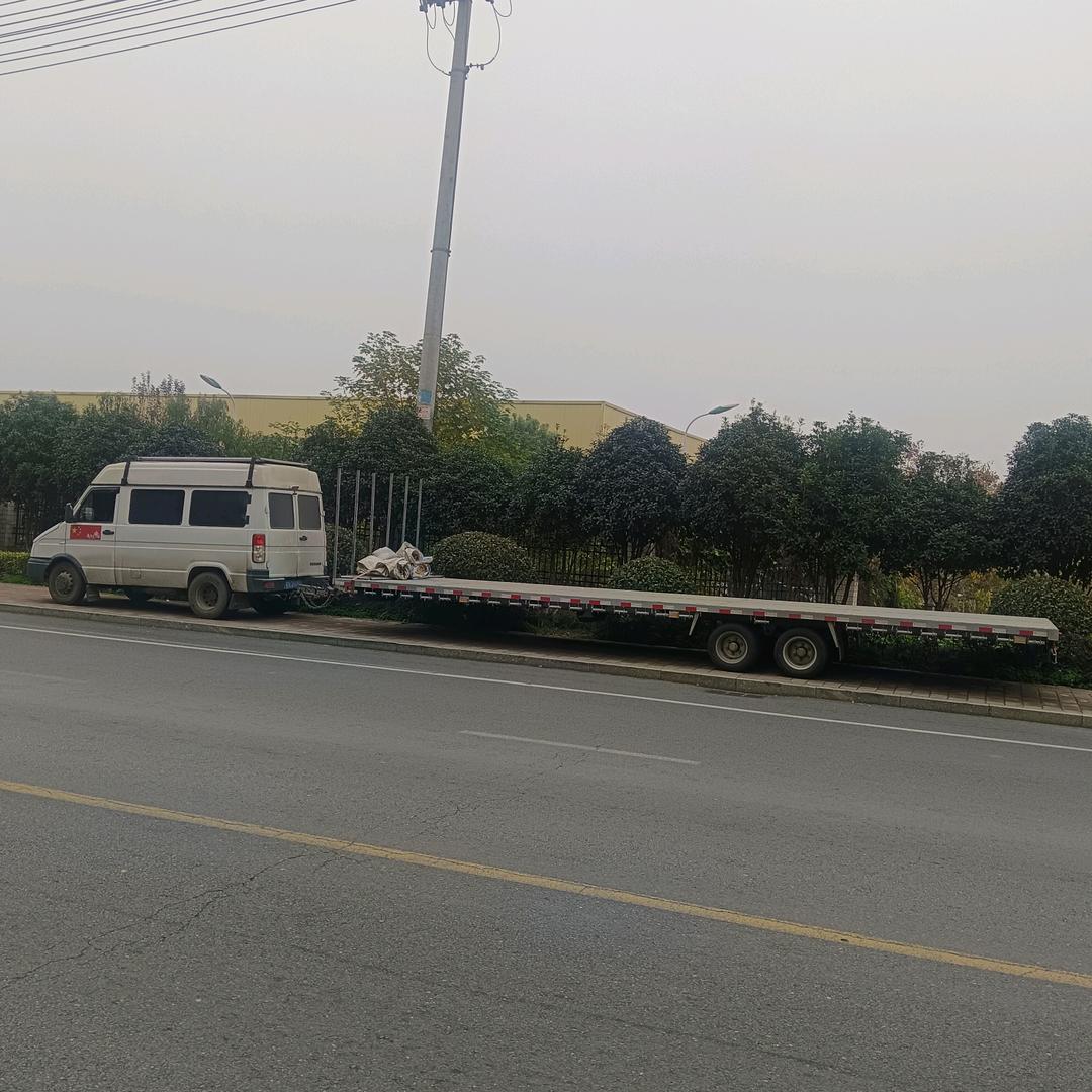 六安《依维柯带挂》