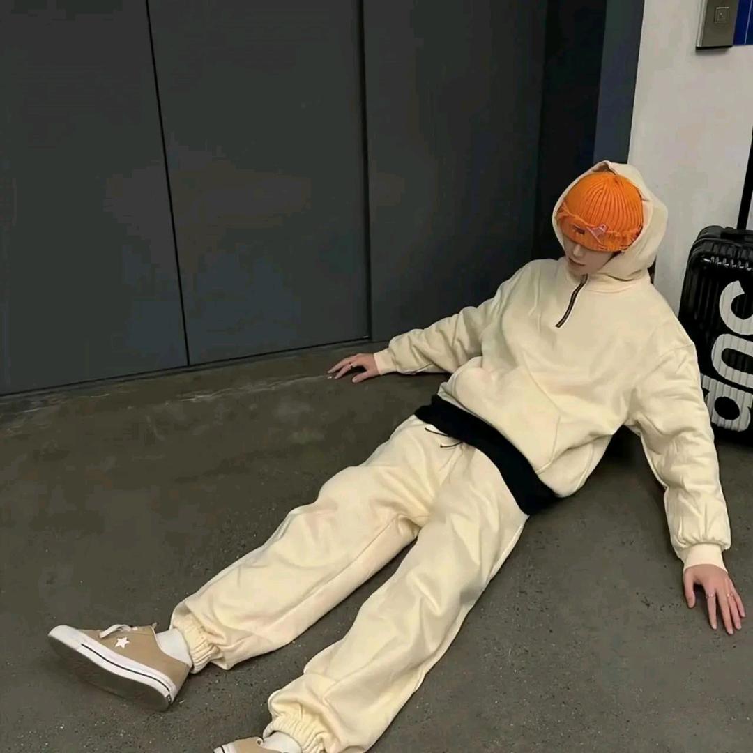 净寒飞