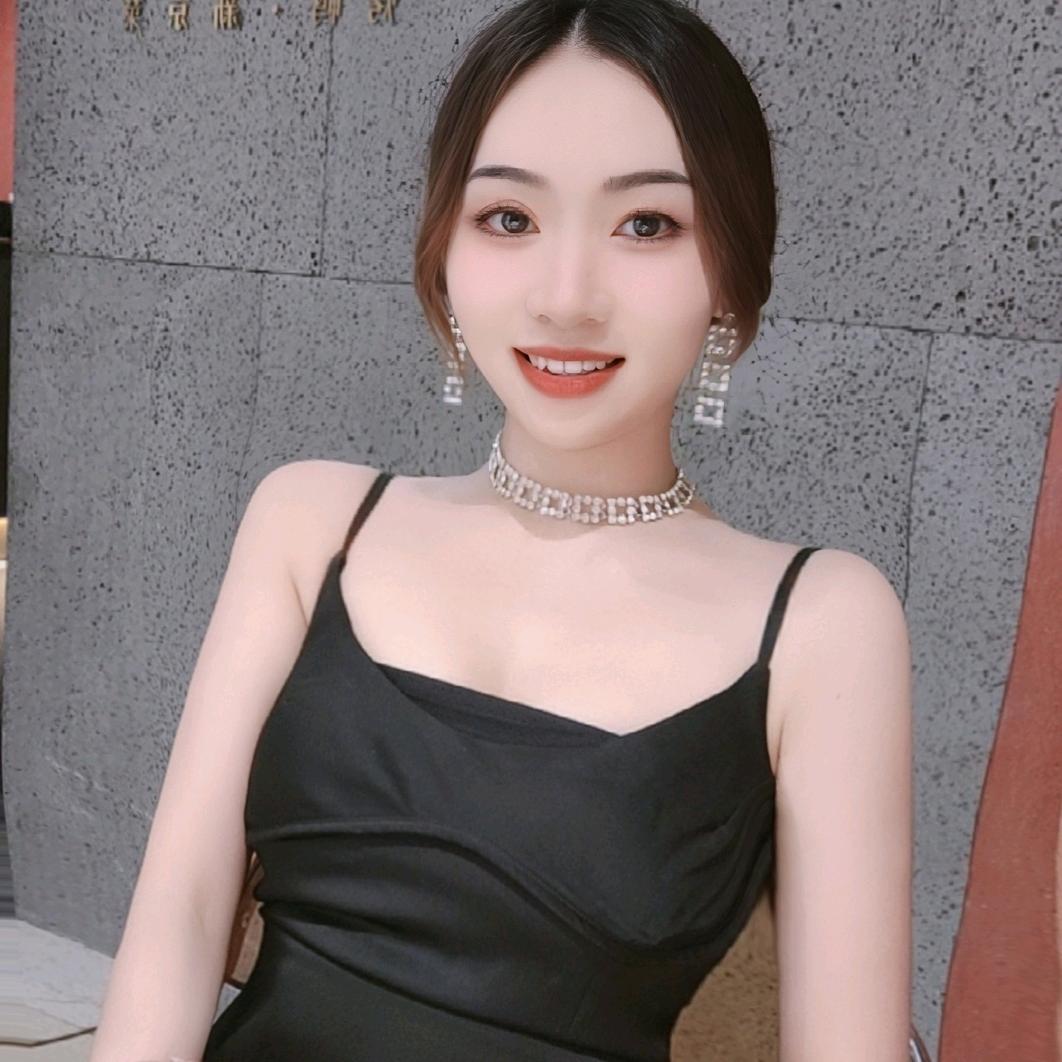 小蓉《美甲 美睫 美容 纹绣》