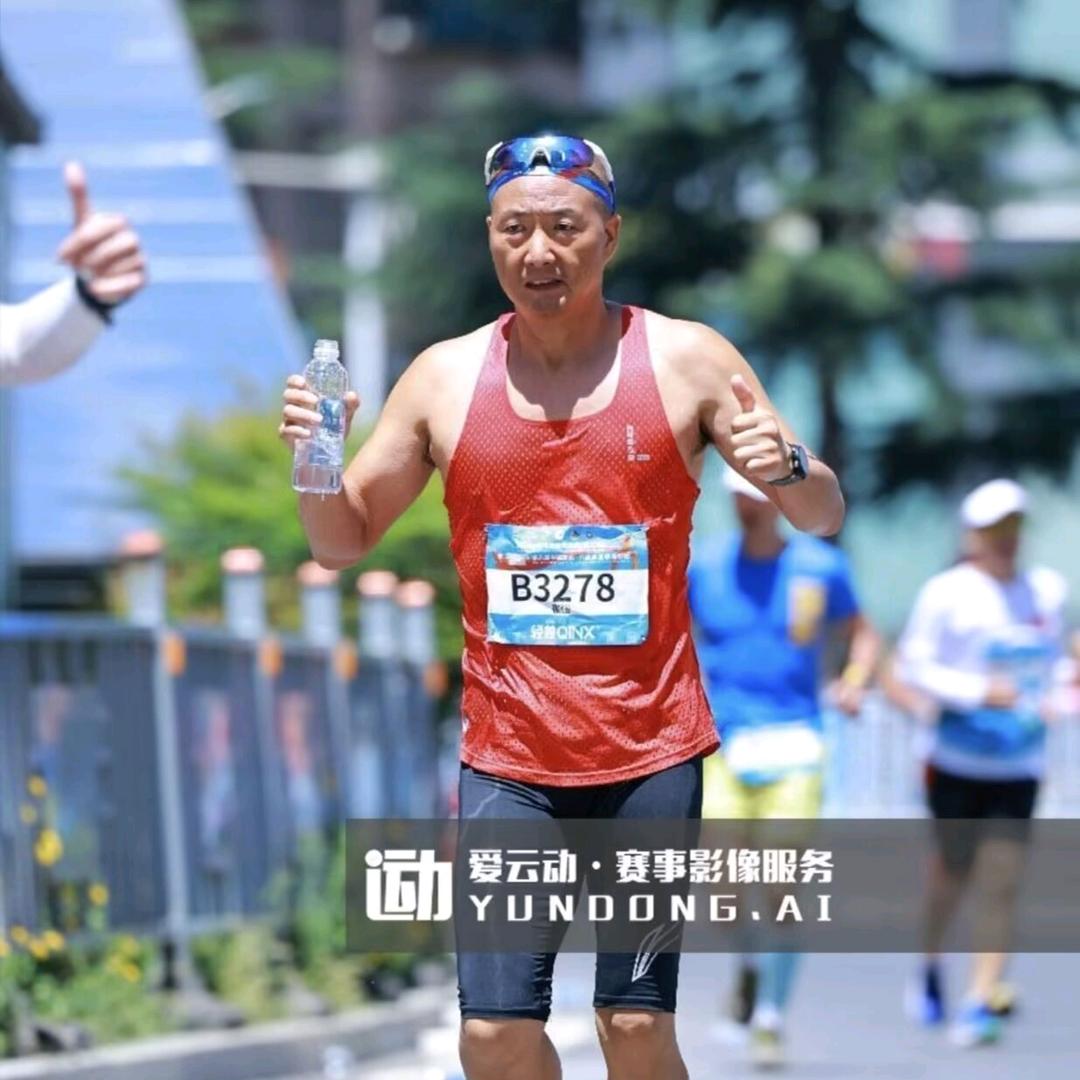 教体育的山隹老师