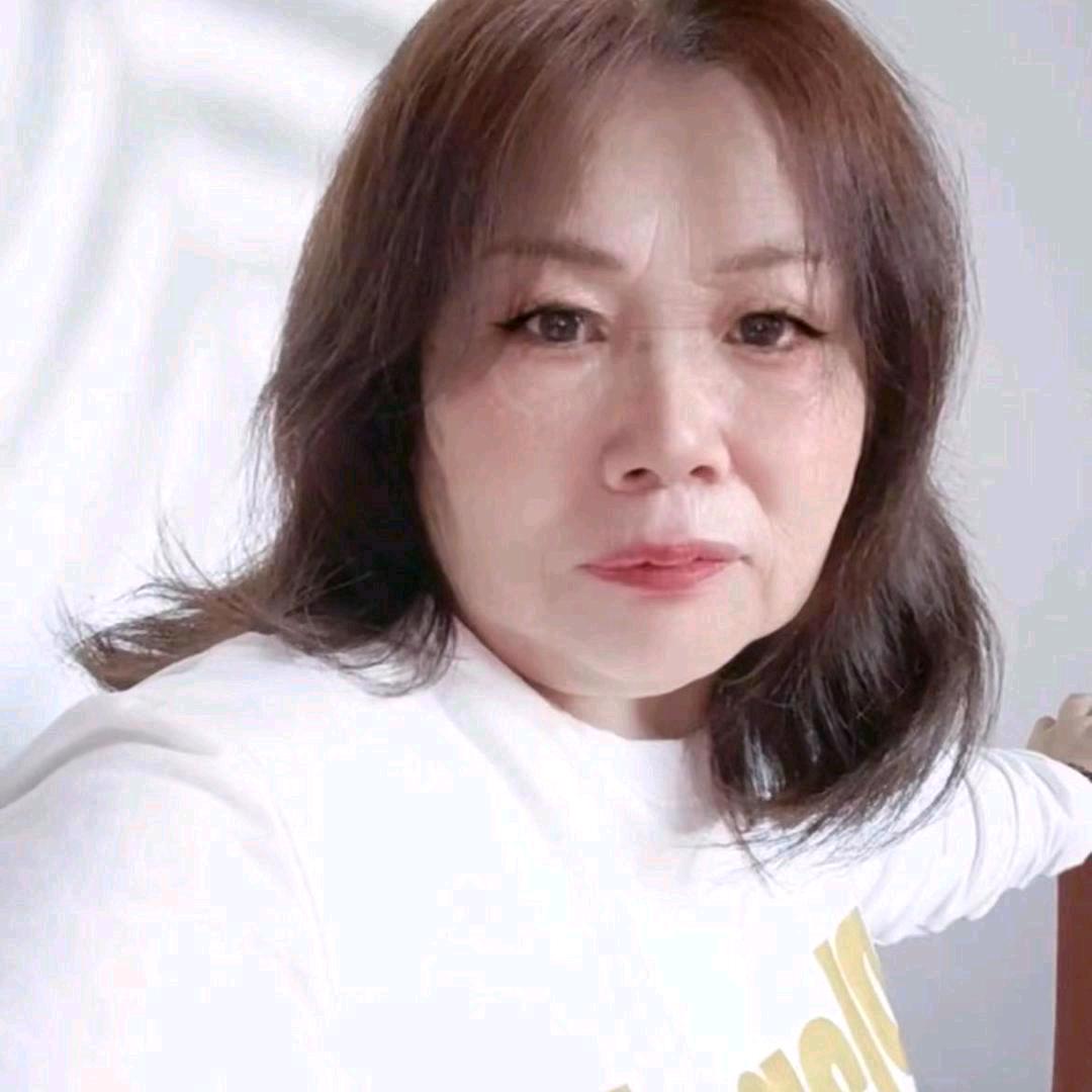 阳光明媚