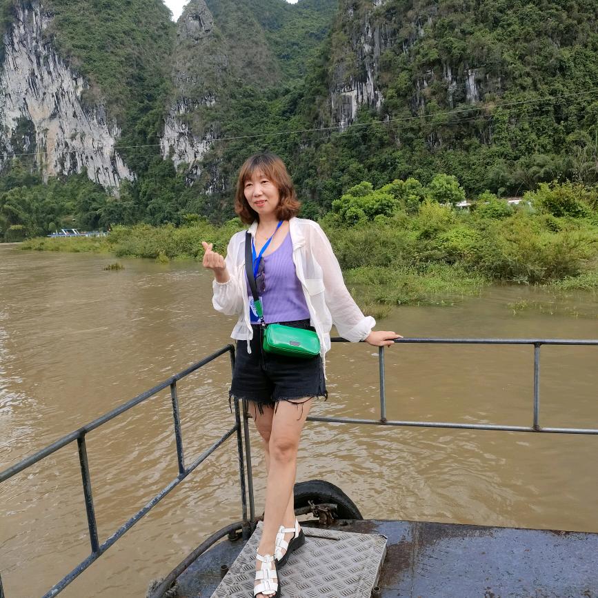 佳昕-郝经理(守一化妆品)