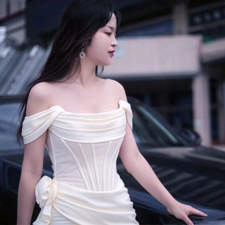 小💕红燕