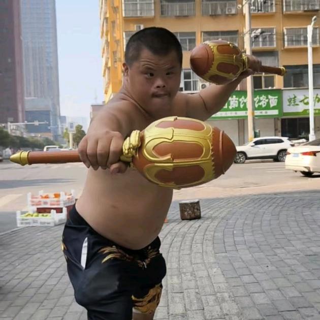 .正能量锤哥