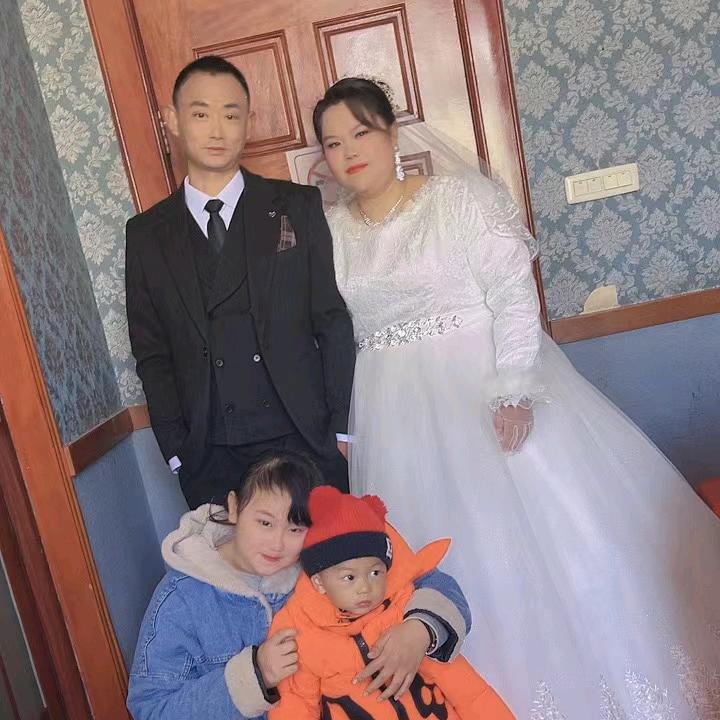 ★☞璐o>_<o
