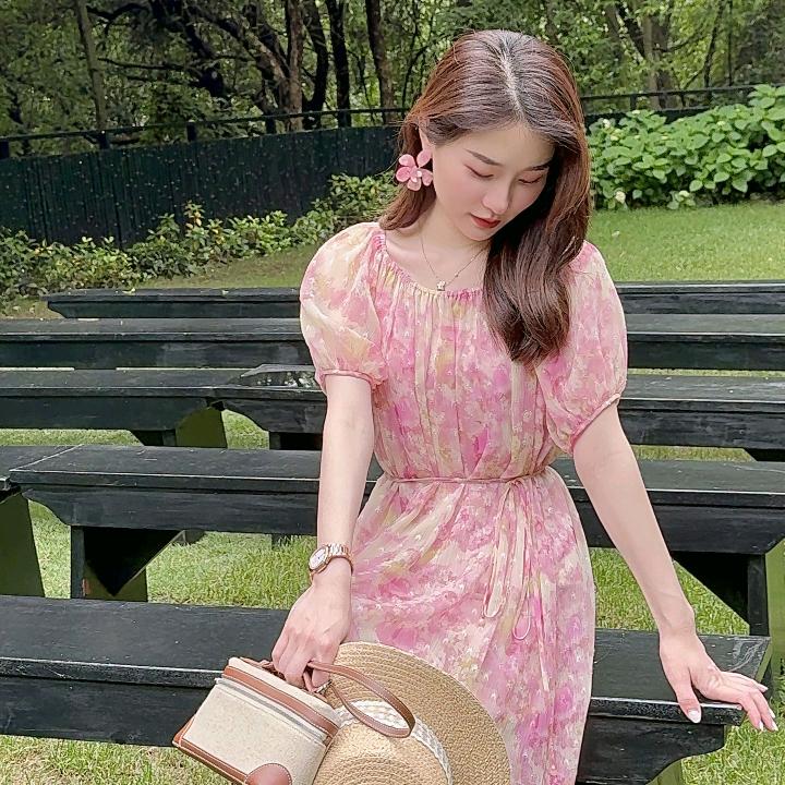 邱莹莹(直播好物甄选)