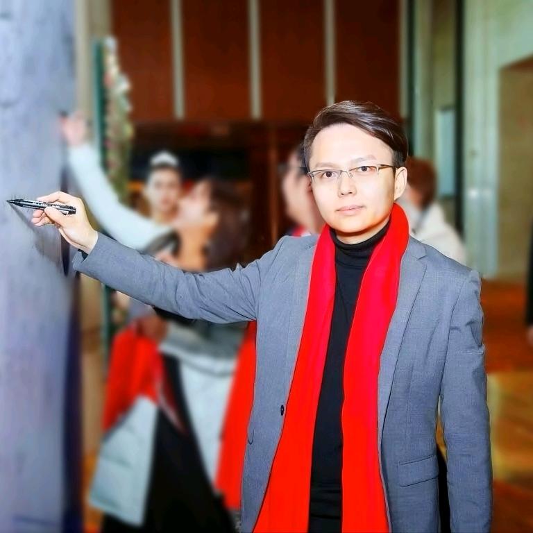 小新哥