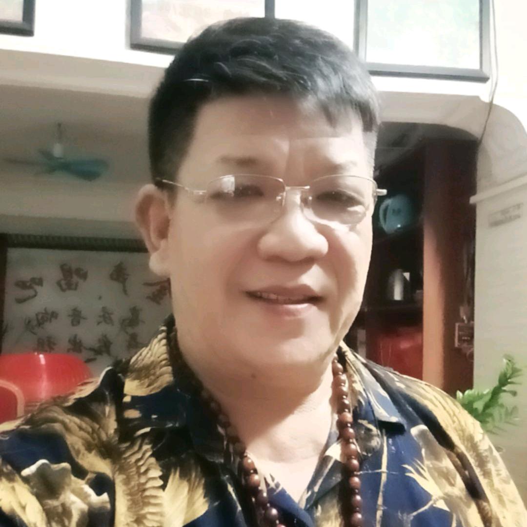 村里饭袋村长