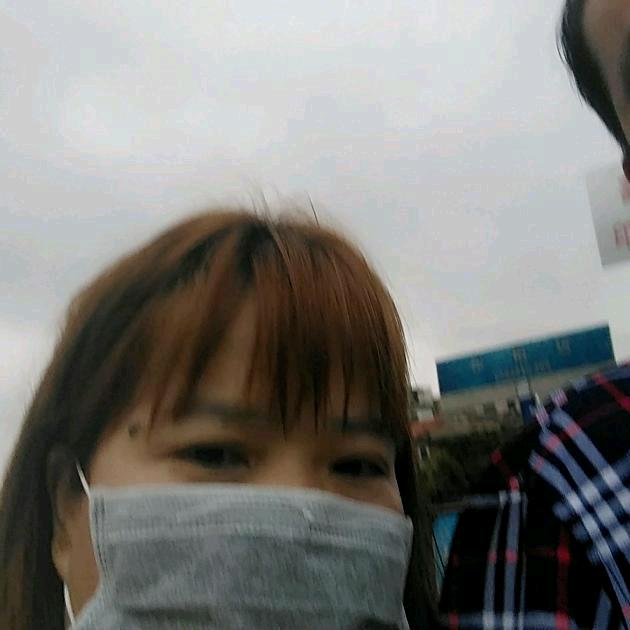 杨霞