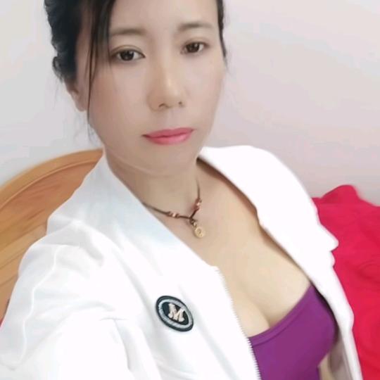 荷香清雨