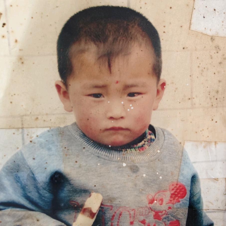 布莱克爱吃火龙果