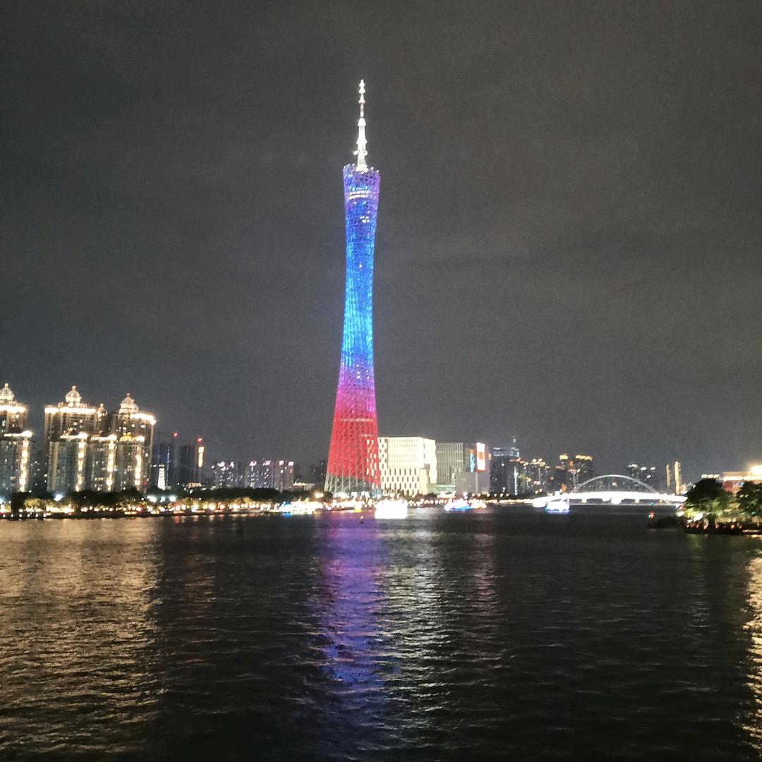 带你遥看小蛮腰