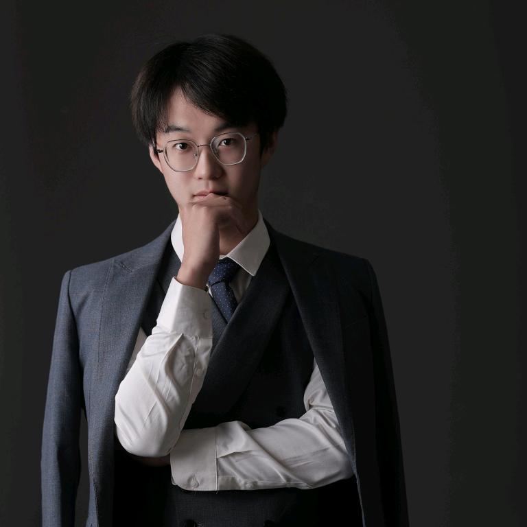 聚华音乐培训学校王老师