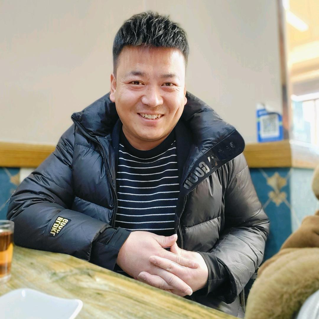 发型师军军