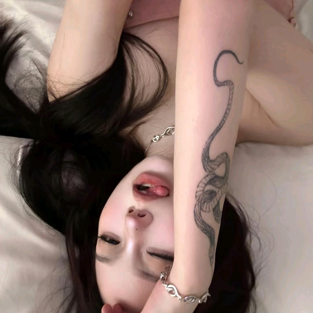 🥳酣睡小熊🌨 🌸