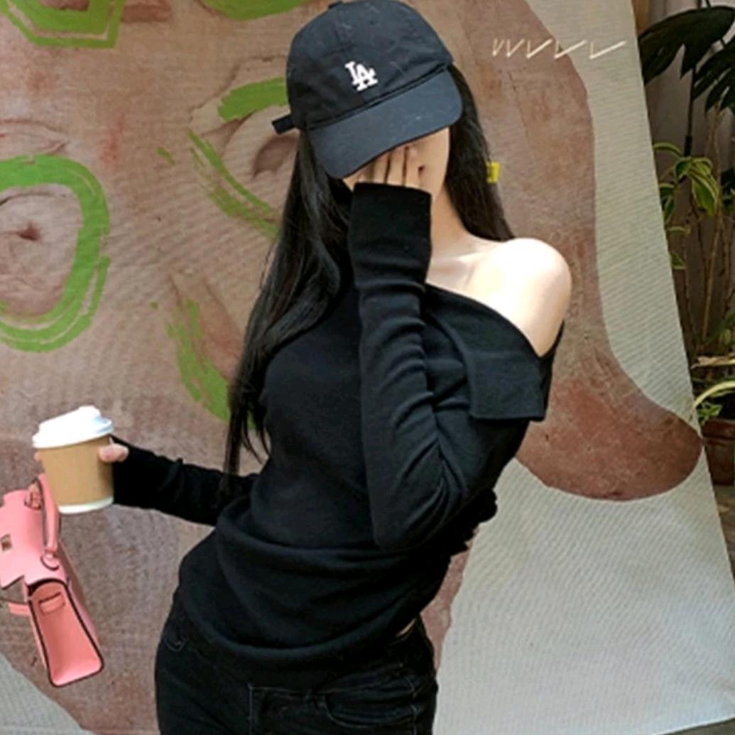 悦悦潮品 橱窗选服装