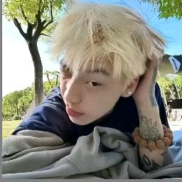 小飞❤️‍🩹🧤🫂