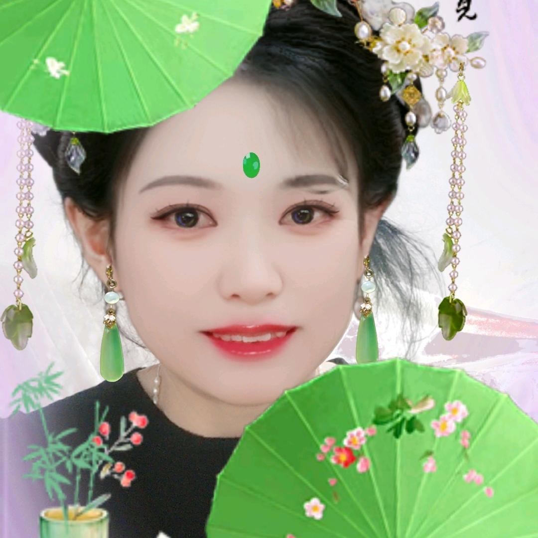 开心的小姐姐