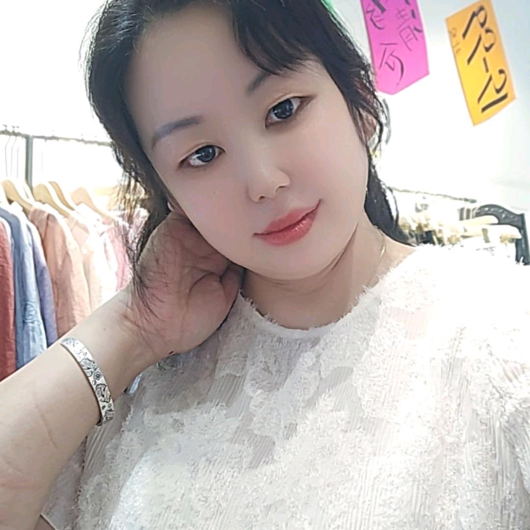 欢乐美发工作室《橱窗有好物》