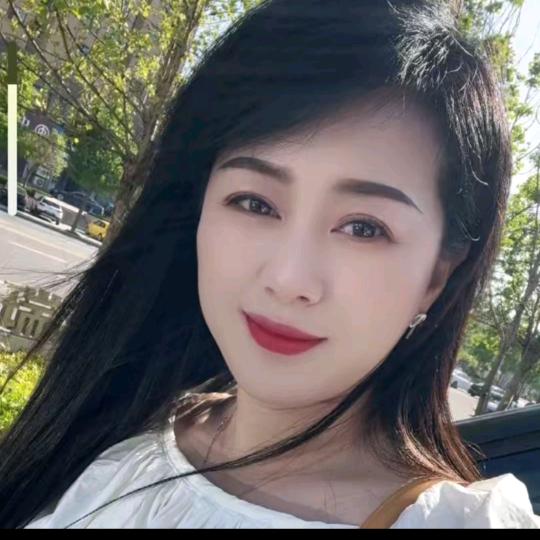 萍儿。
