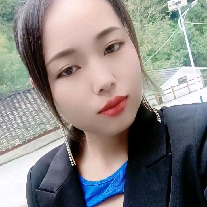 淡然一笑间
