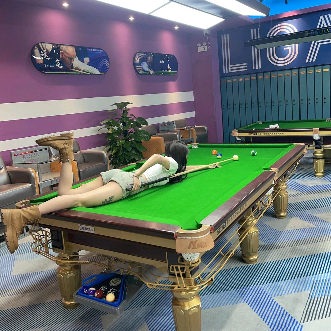 台球岚岚