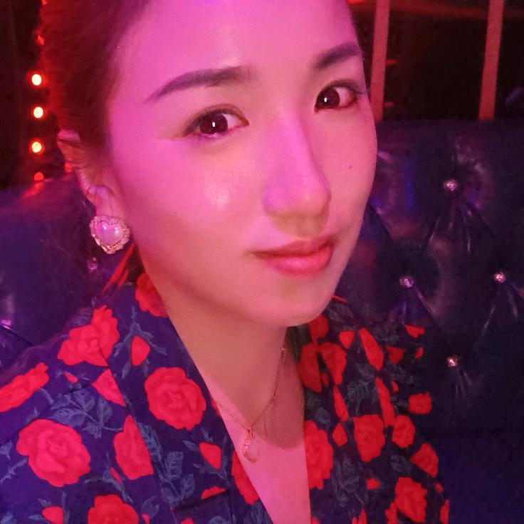 小女子╭(╯风情★万种╰)╮