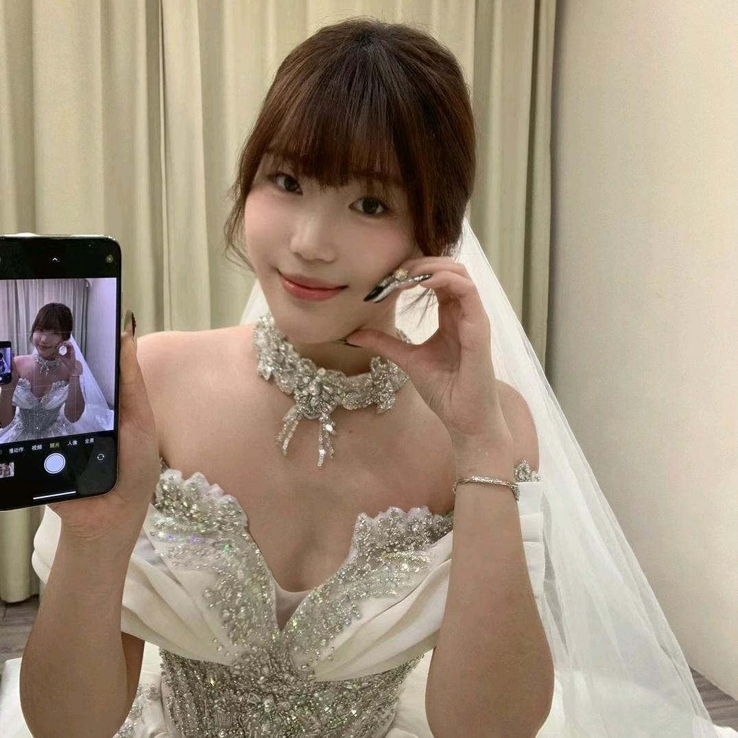 蓝妹妹smurfette
