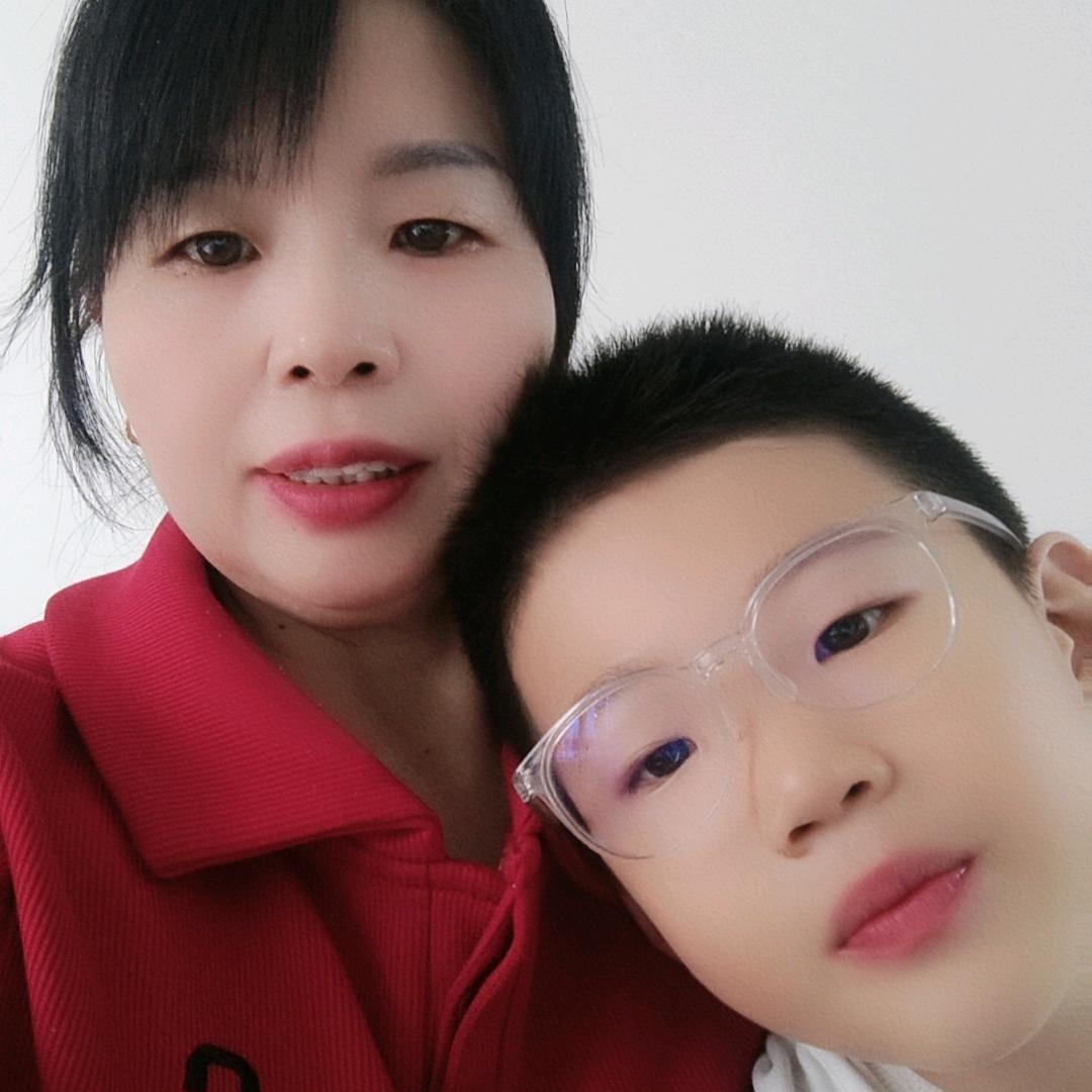 航航的白发奶奶