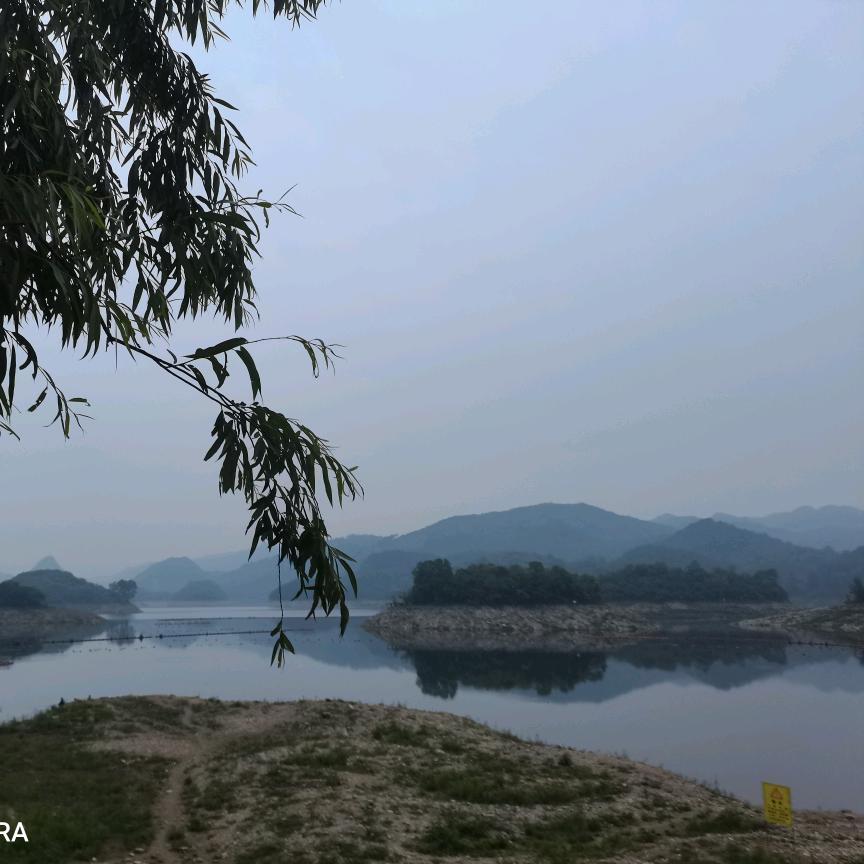依山傍水