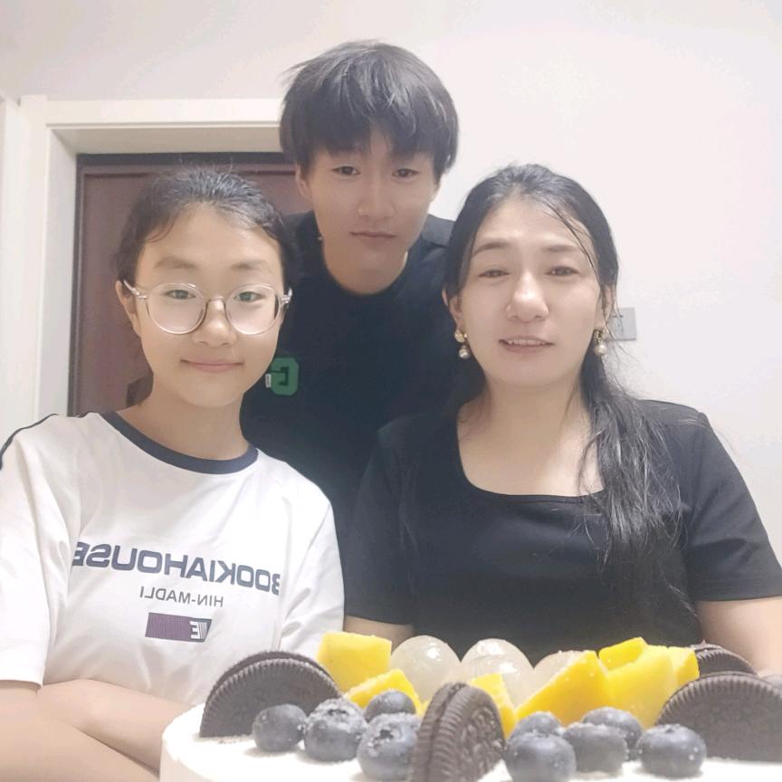 ღ小猪꧔ꦿ℘⸙💞