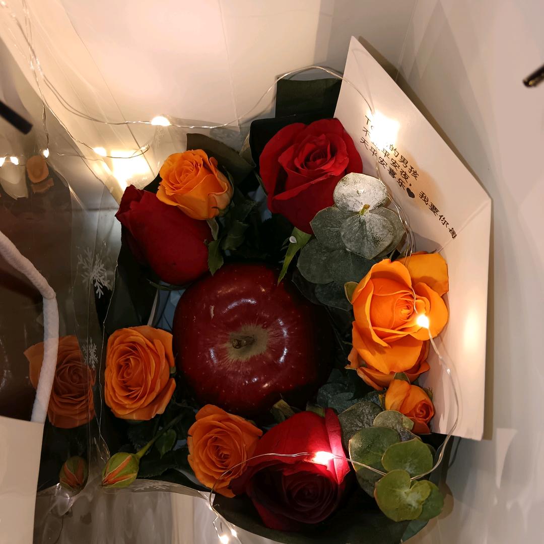 戳戳肚子要减肥