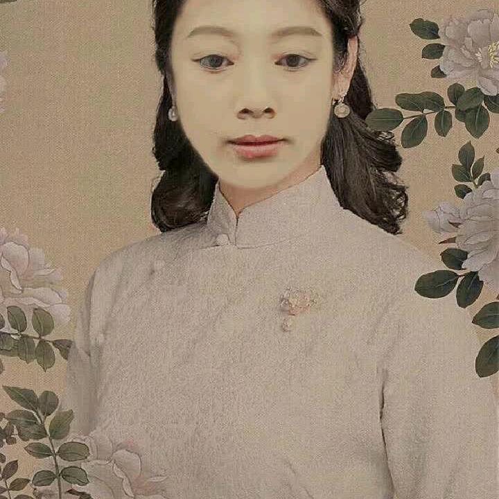 美丽的大眼睛。