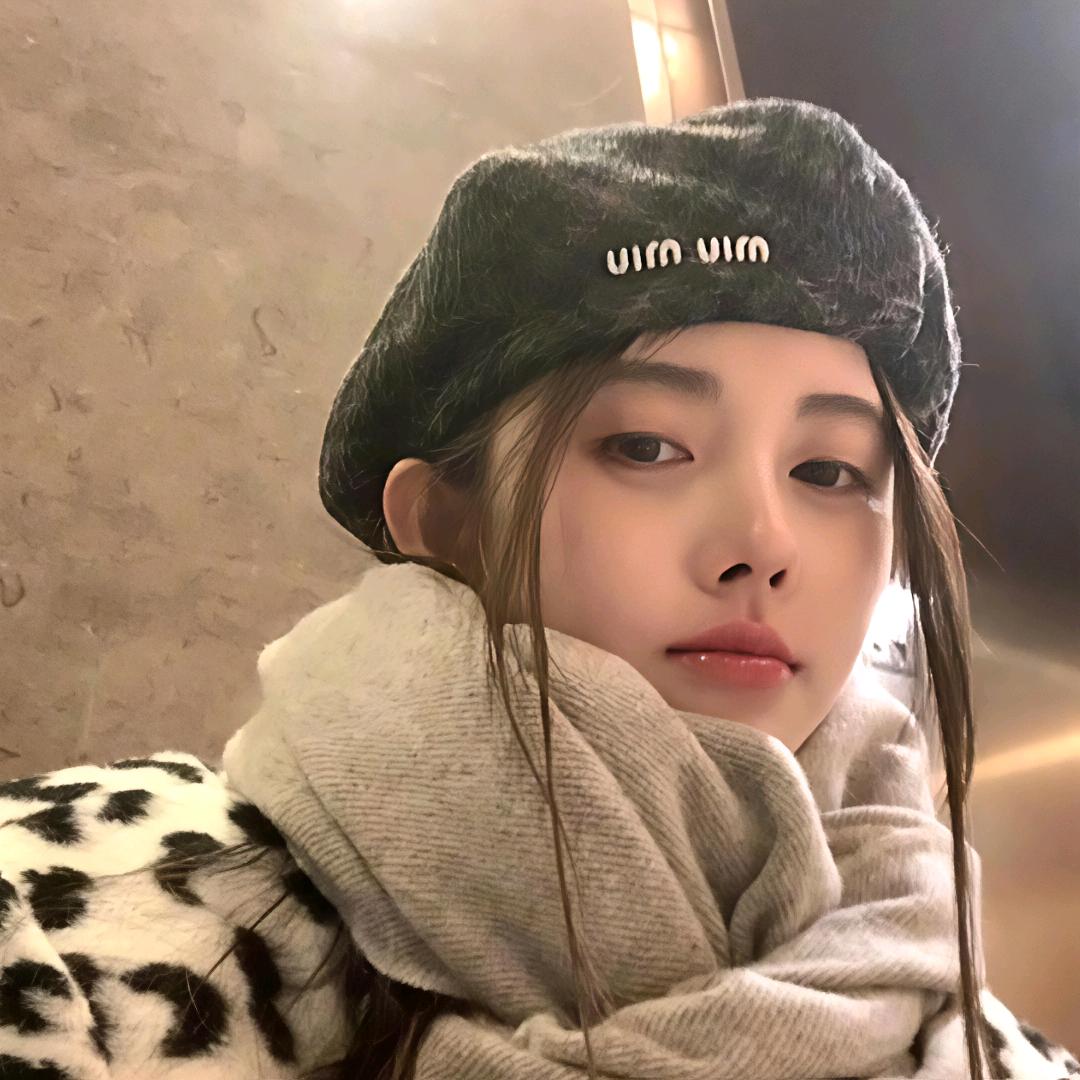 ❀