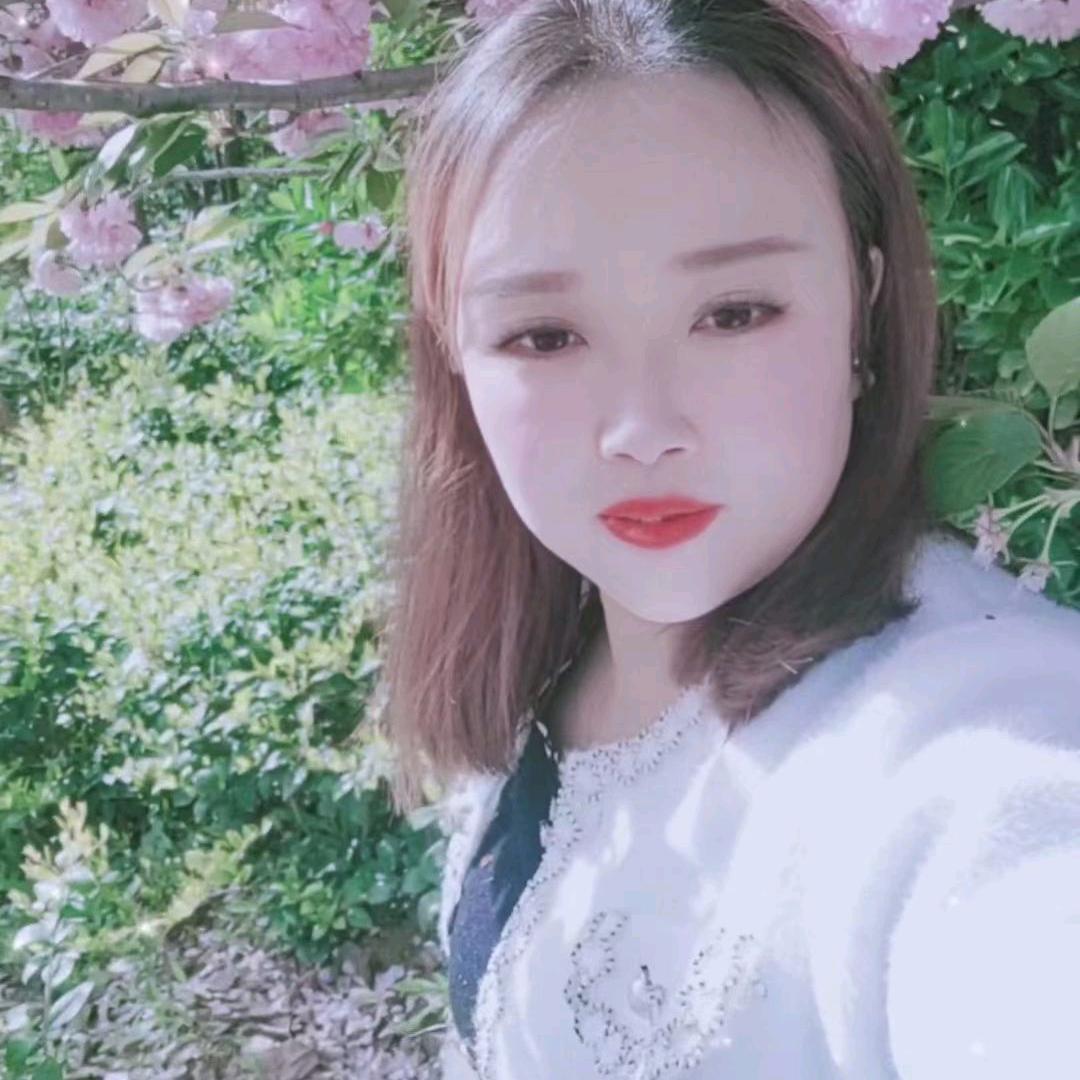 ✧* ꧁🌺雪儿🌺꧂