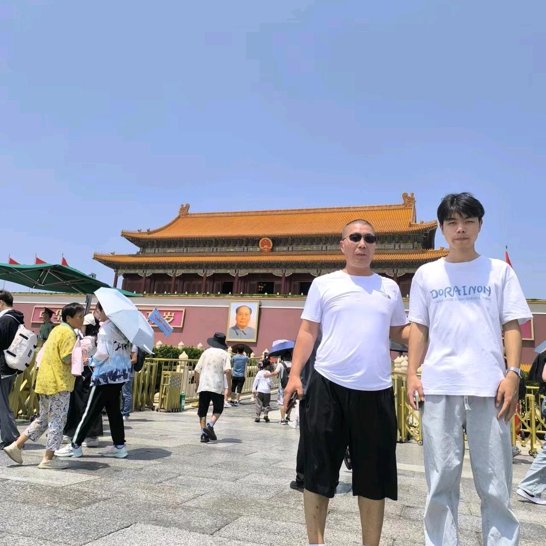吐鲁番市精华服饰行