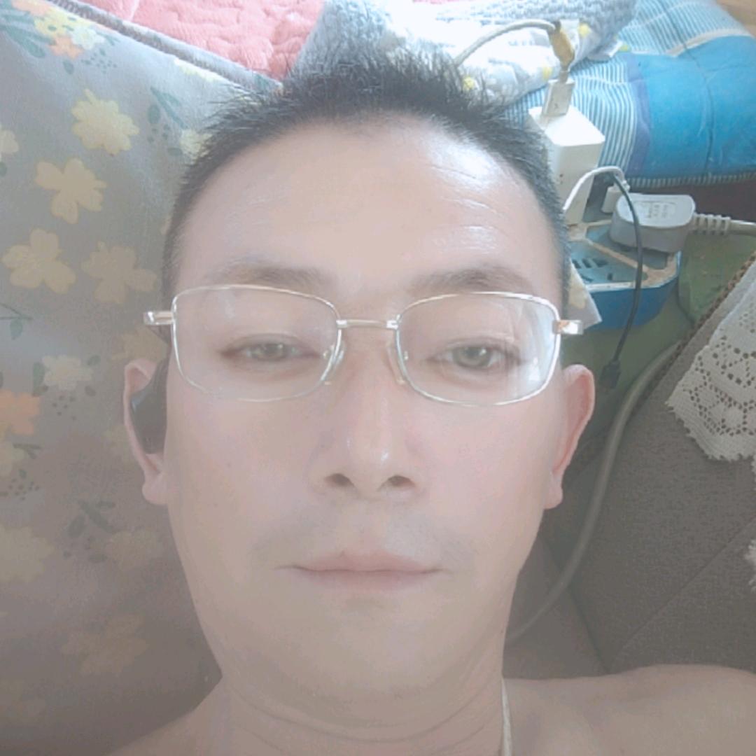 老何工程机械 喷漆工