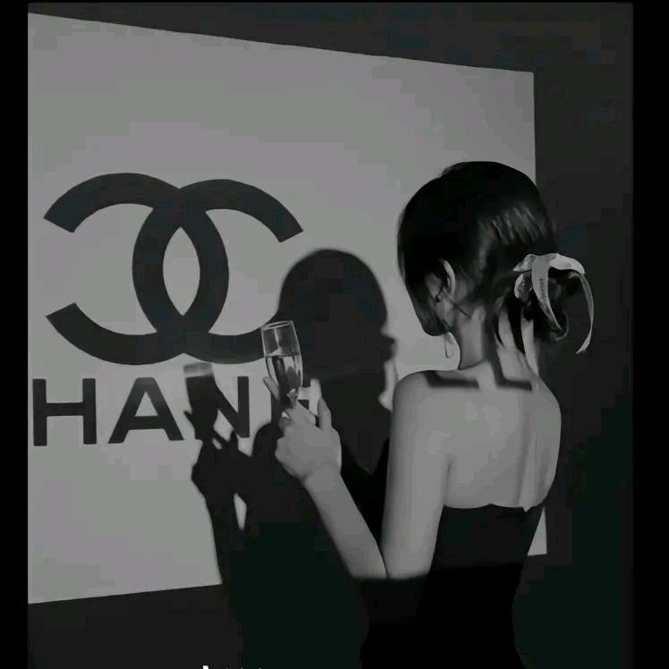 丽