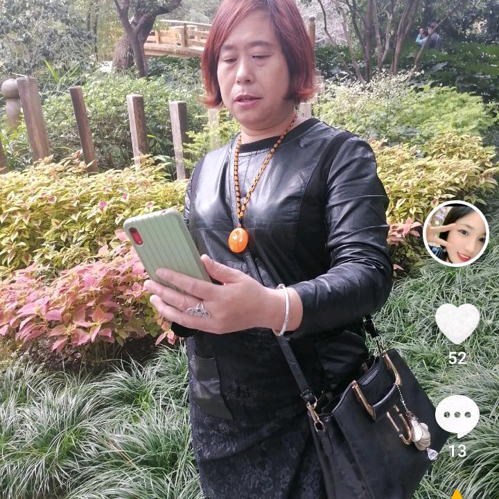名花无主可追
