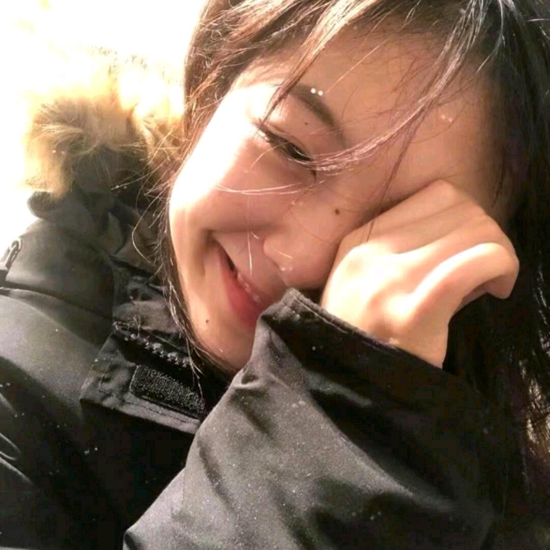 小小的某音.