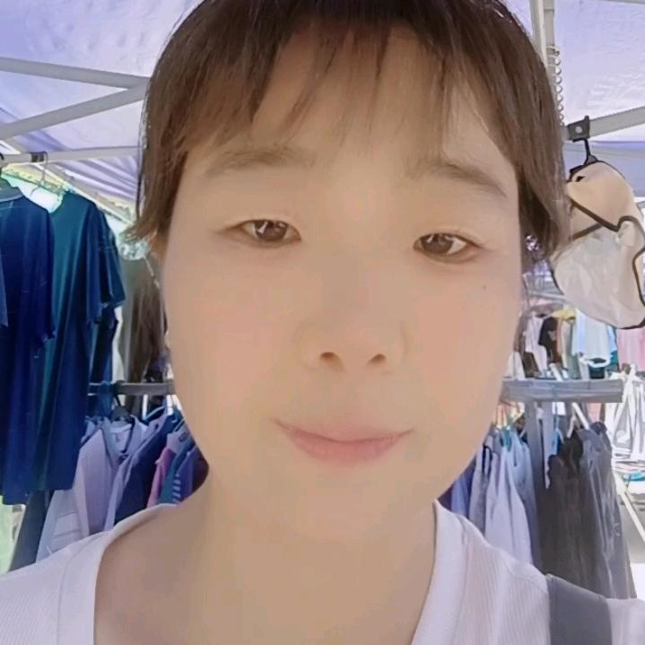 我爱我家  何彩霞