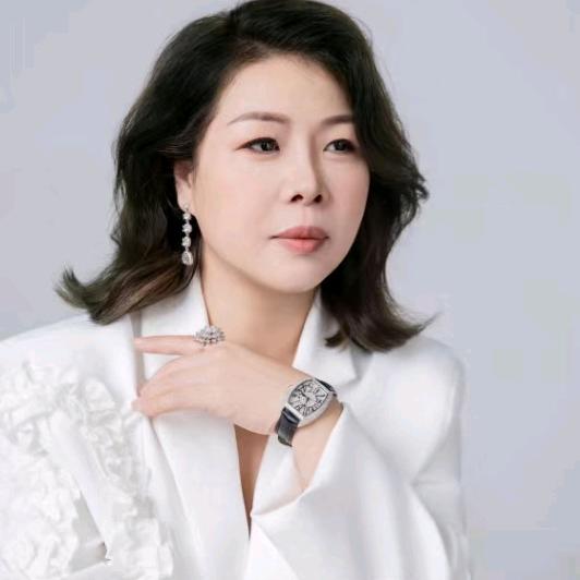 岳文丽形象美学—铭洋