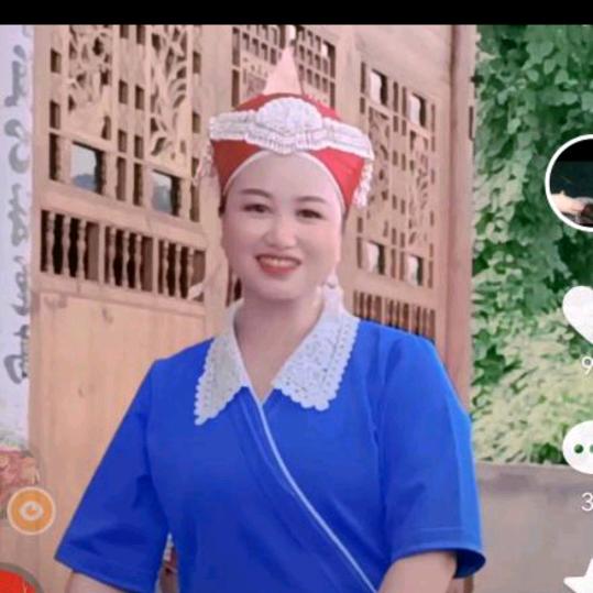 小小白色