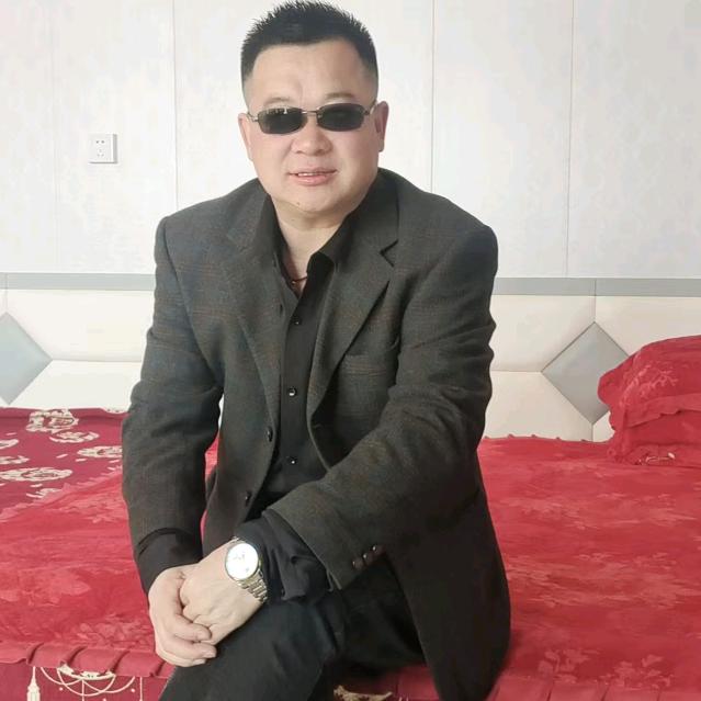 真情大哥。