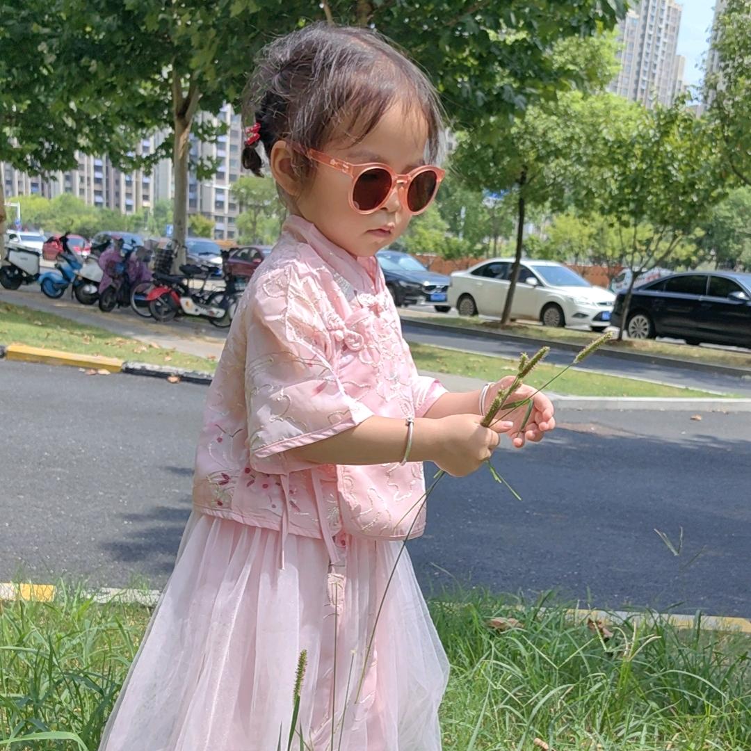 三个孩子的麻麻请多多关照