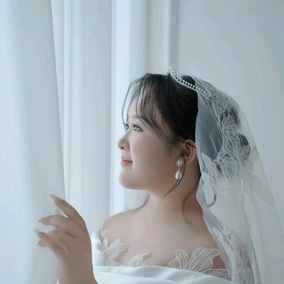 雨中的花蕊