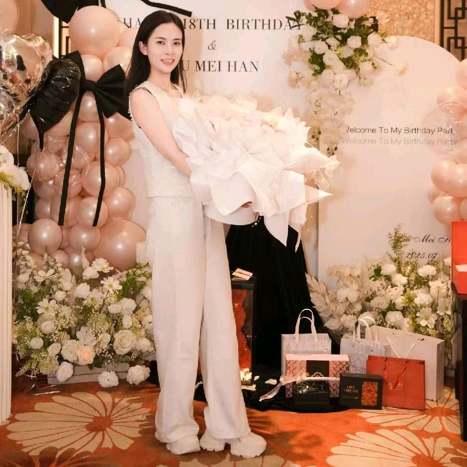 南阳伽年华瑜伽明明