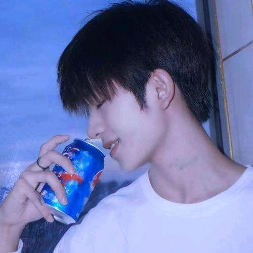 ^O^初吻 •́ὤ•̀给了烟～≥°<