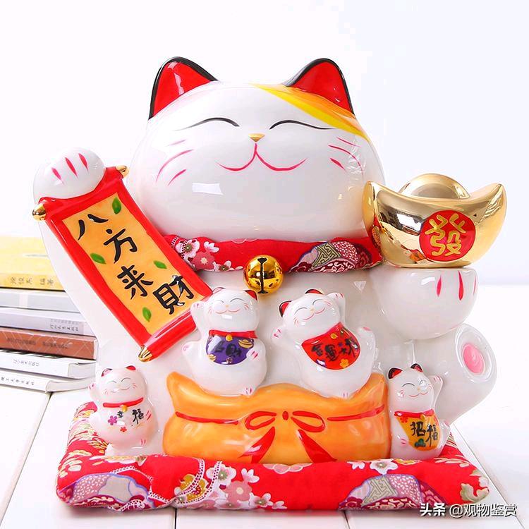 招财猫的小铃铛