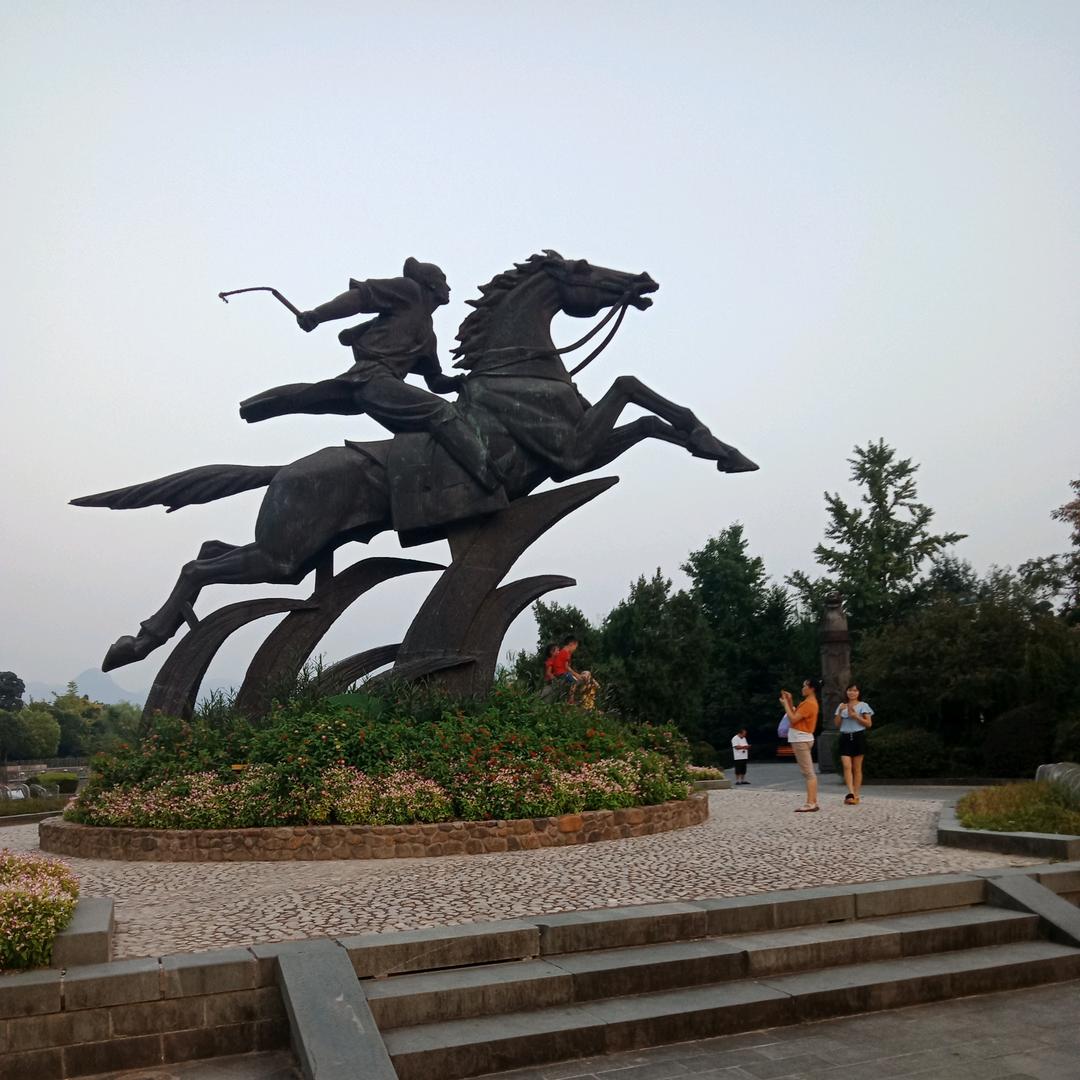 ZHA0镜子